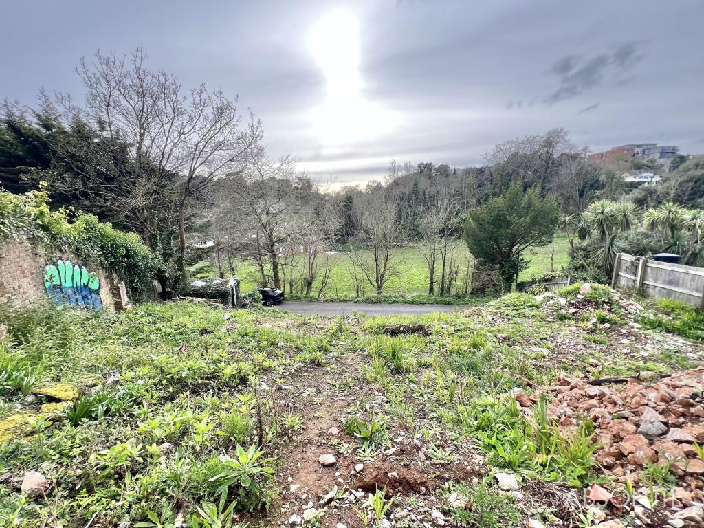 Lot: 13 - FREEHOLD LAND LOCATED IN A SOUGHT AFTER AREA WITH LAPSED PLANNING FOR DETACHED DWELLING - View of the land